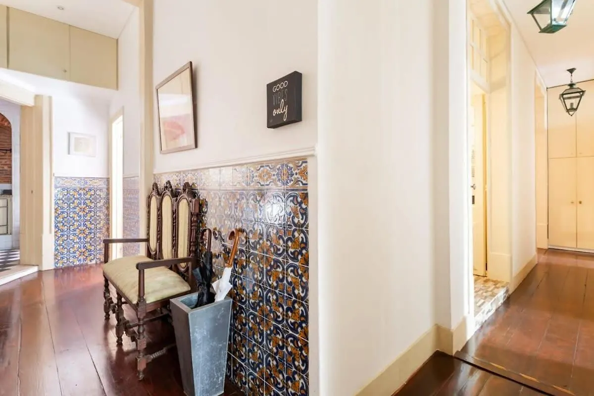 Διαμέρισμα Explore Lisbon From An Artistic Alfama Home